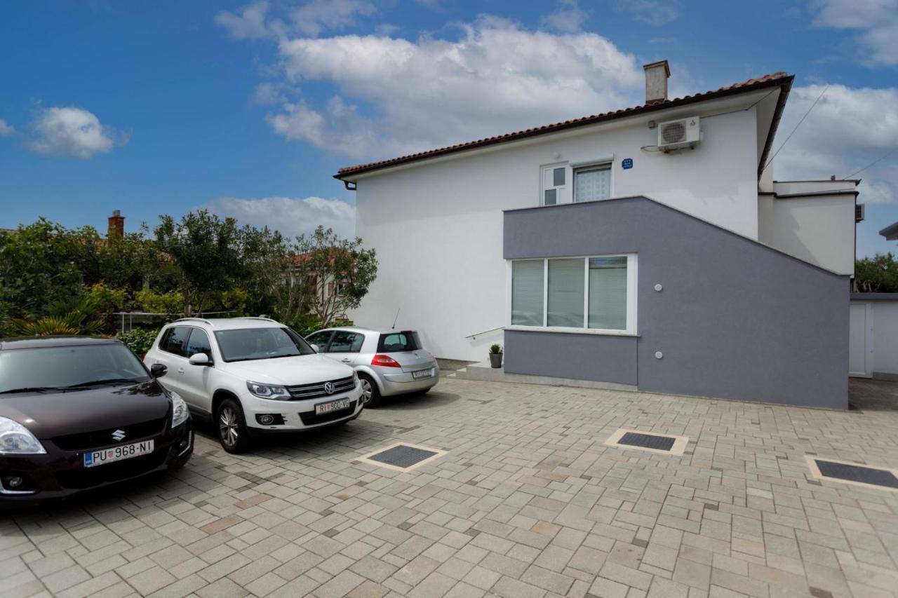 Adrijana 2 Apartment Krk Town Bagian luar foto