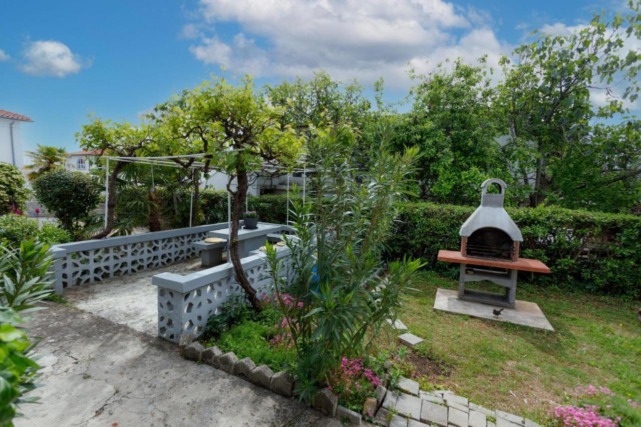 Adrijana 2 Apartment Krk Town Bagian luar foto